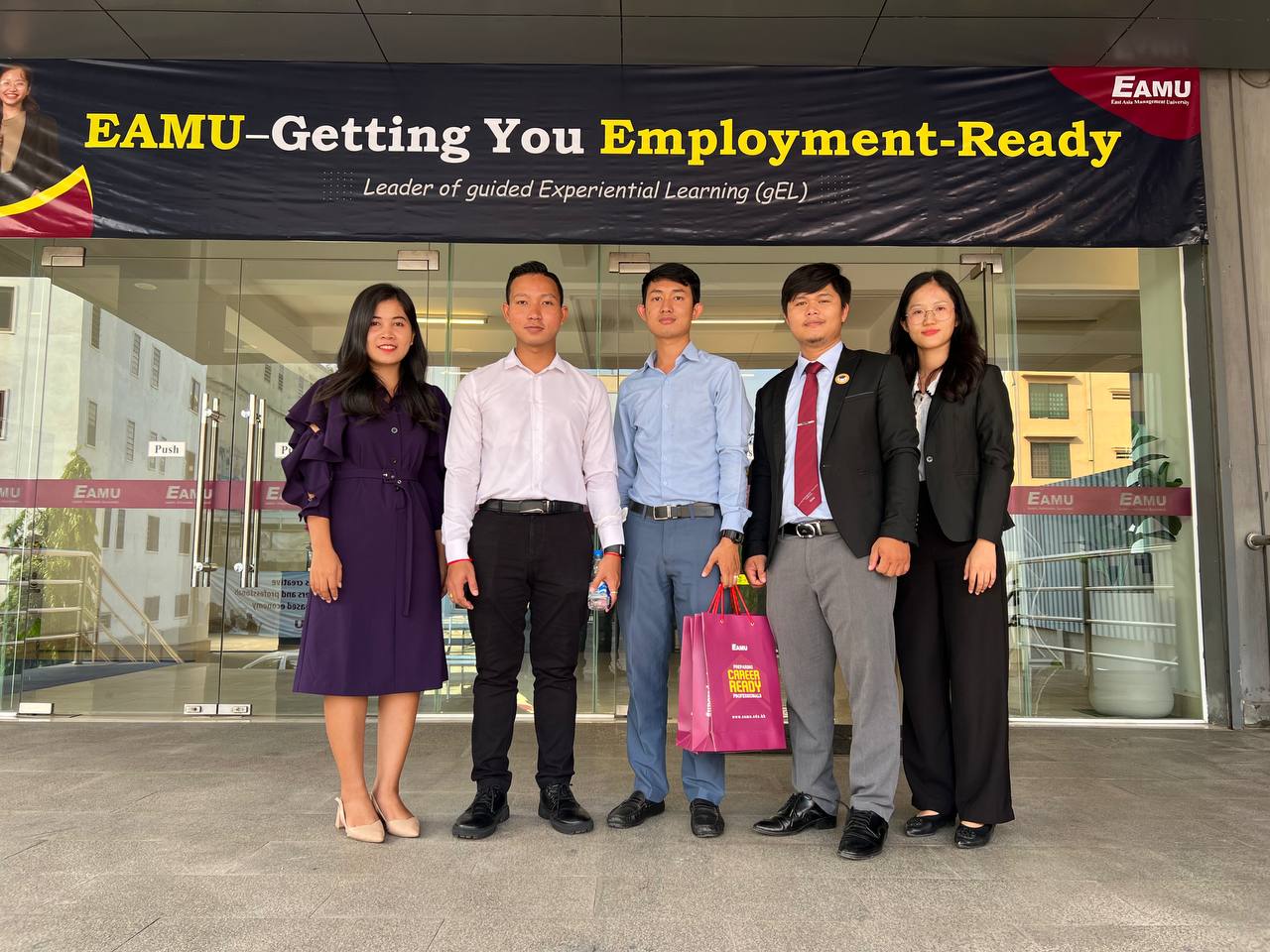 Campus visit from Kent Ridge International School 19 05 2023